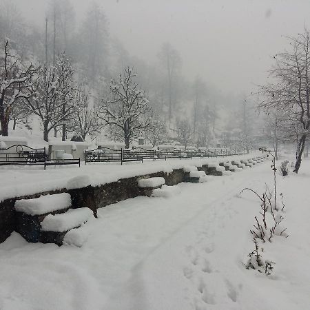 Himalayan Riverside Resort, Manali Экстерьер фото