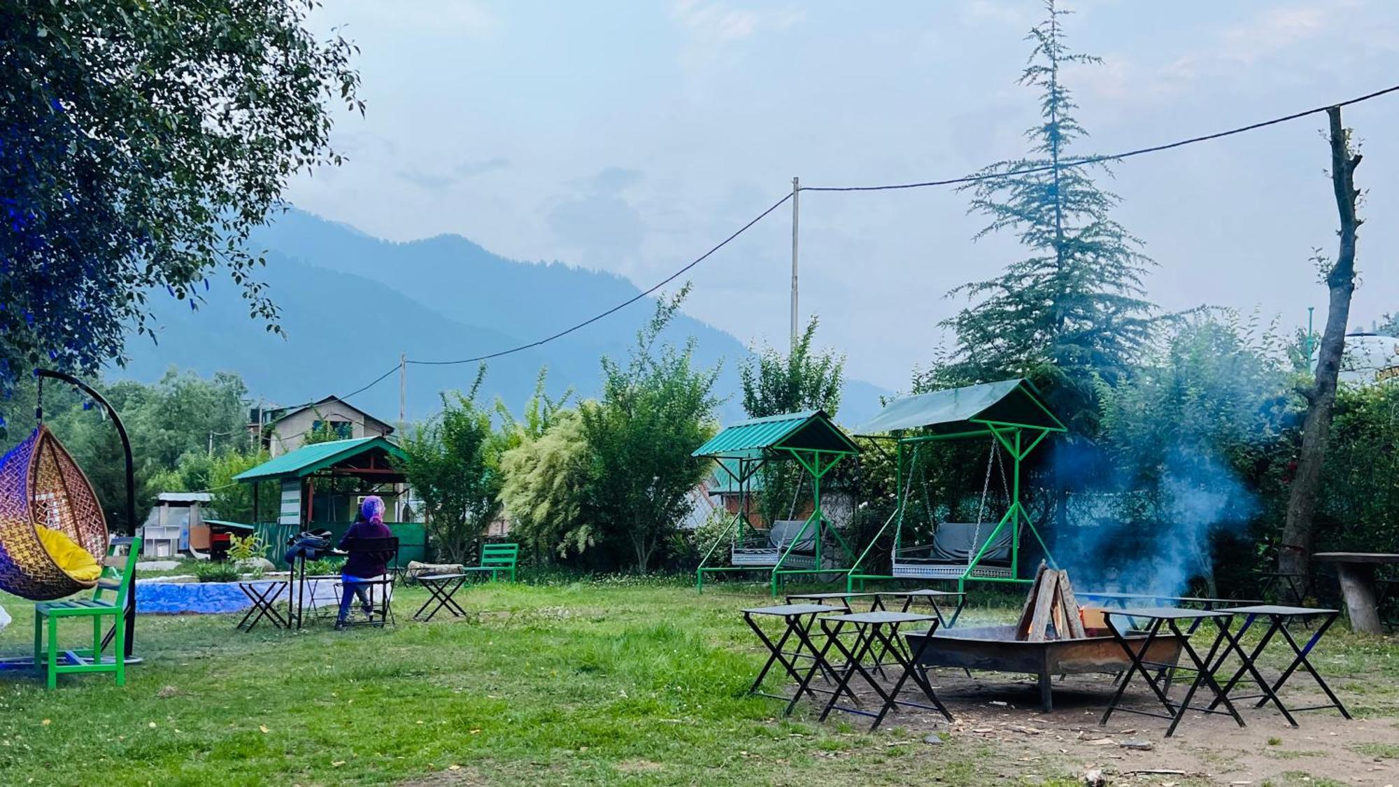 Himalayan Riverside Resort, Manali Экстерьер фото