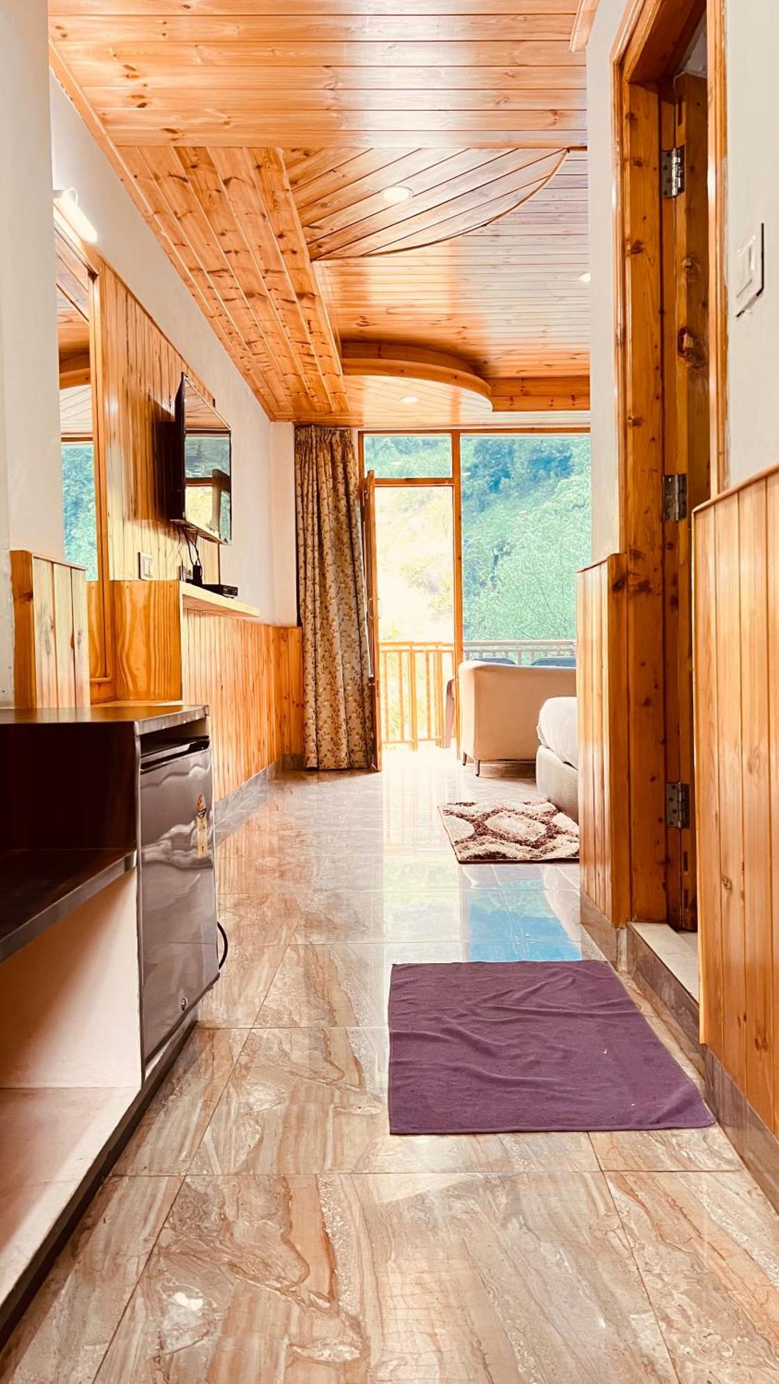 Himalayan Riverside Resort, Manali Экстерьер фото