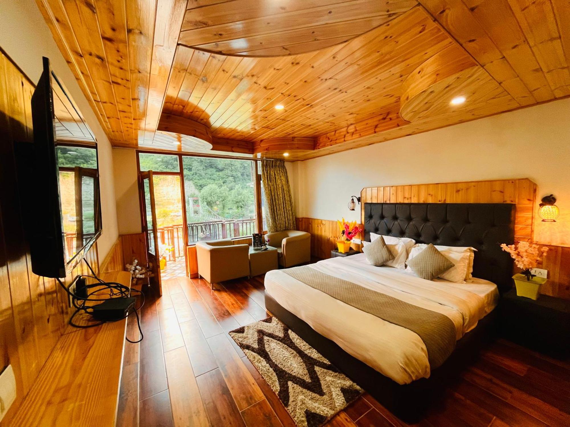 Himalayan Riverside Resort, Manali Экстерьер фото