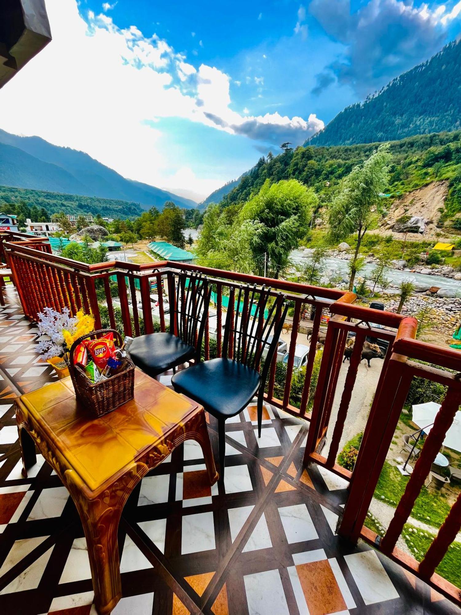 Himalayan Riverside Resort, Manali Экстерьер фото