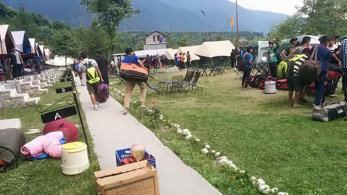 Himalayan Riverside Resort, Manali Экстерьер фото