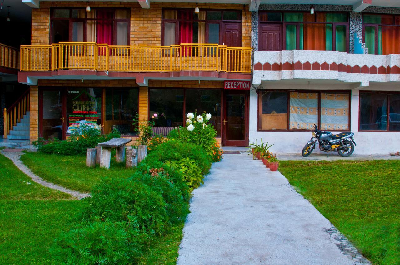 Himalayan Riverside Resort, Manali Экстерьер фото